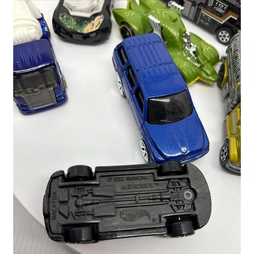 Mixed Lot of 10 Cars Hot Wheels Maisto Mattel From The 2000s Airplane‎ Race Cars